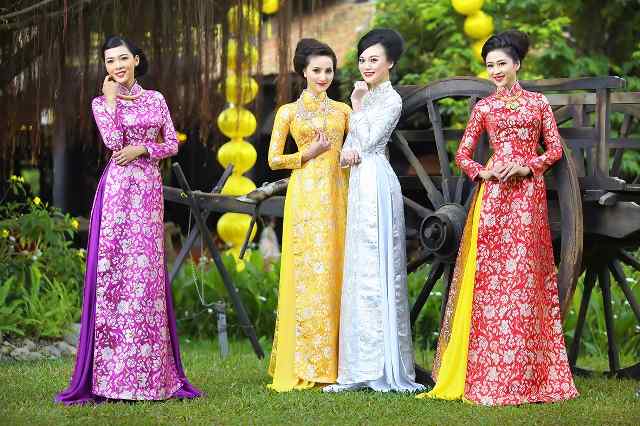 Ao dai 2024 thai tuan