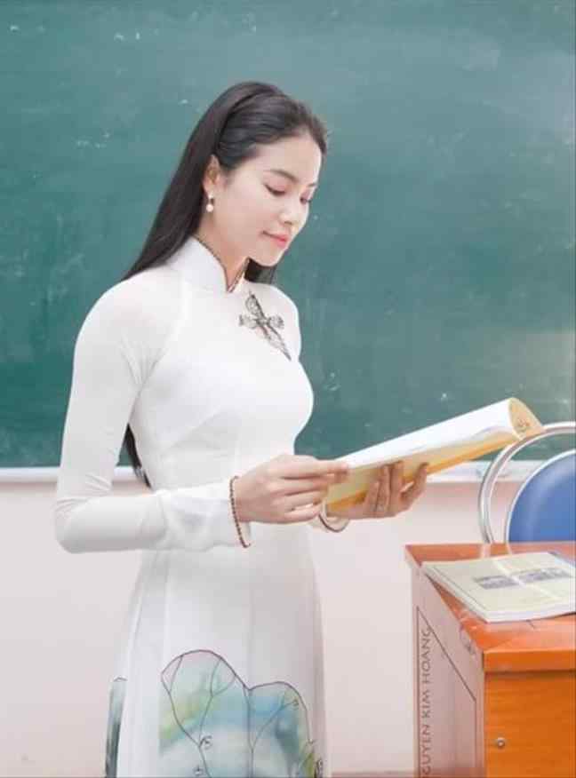 Áo dài đẹp giáo viên